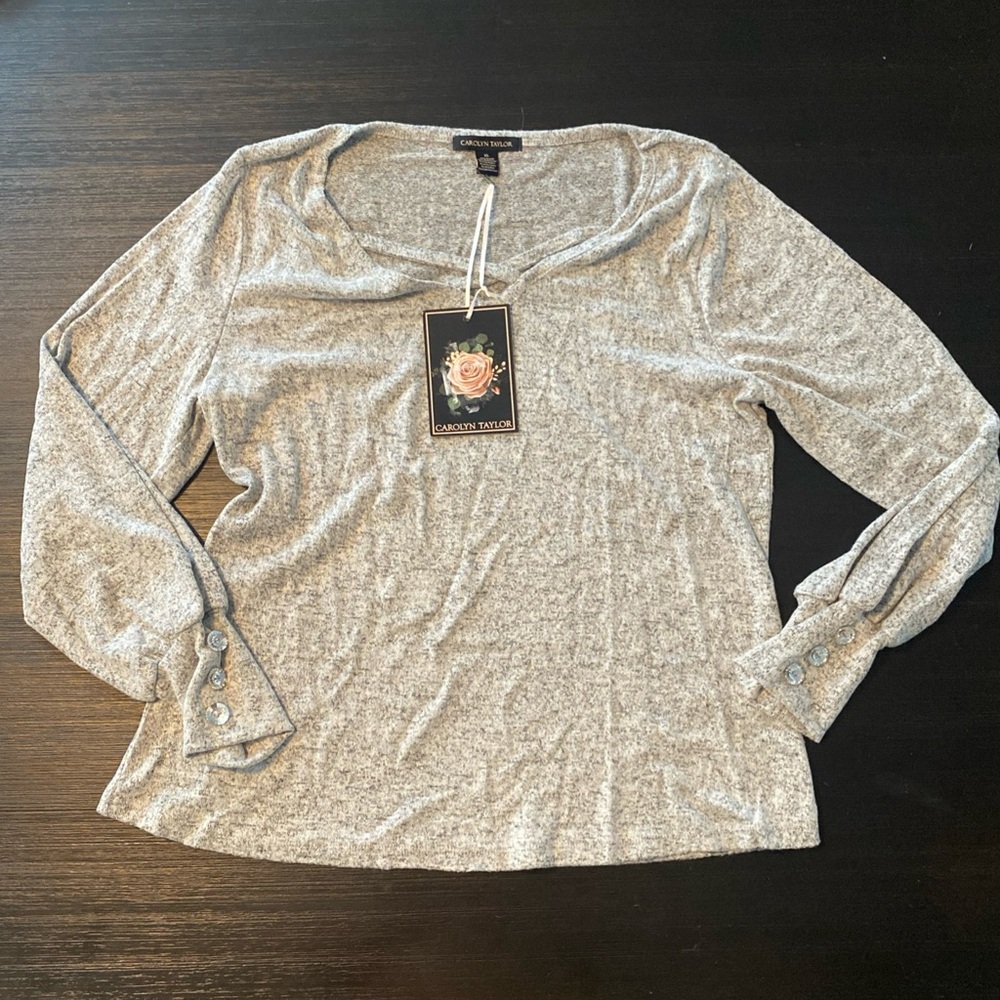 Carolyn Taylor Women's Knit Fashion Light Grey Long Sleeve Top Size XL NWT NEW